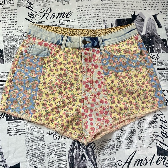 Anthropologie Farm Rio floral rose print patchwork denim shorts nwt brand new - Picture 1 of 8